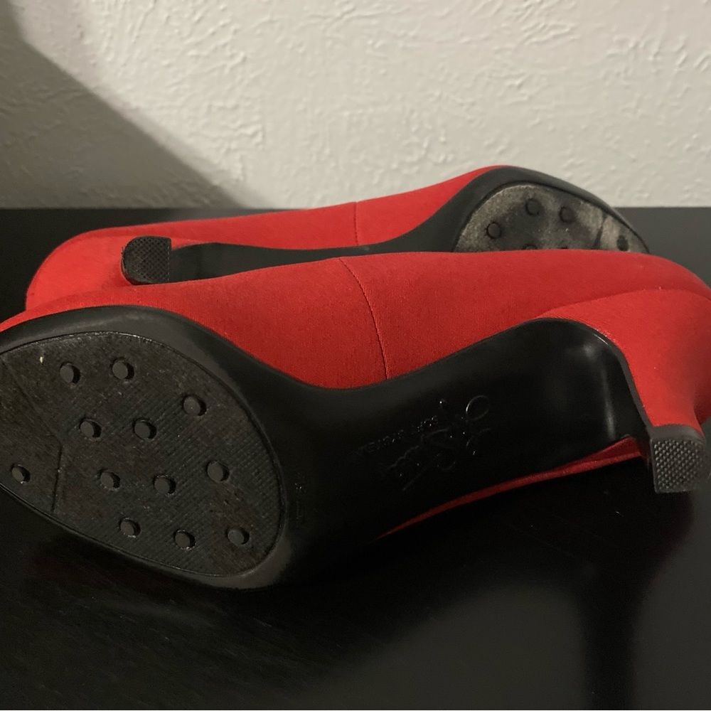 Red LifeStride pumps - Picture 4 of 6